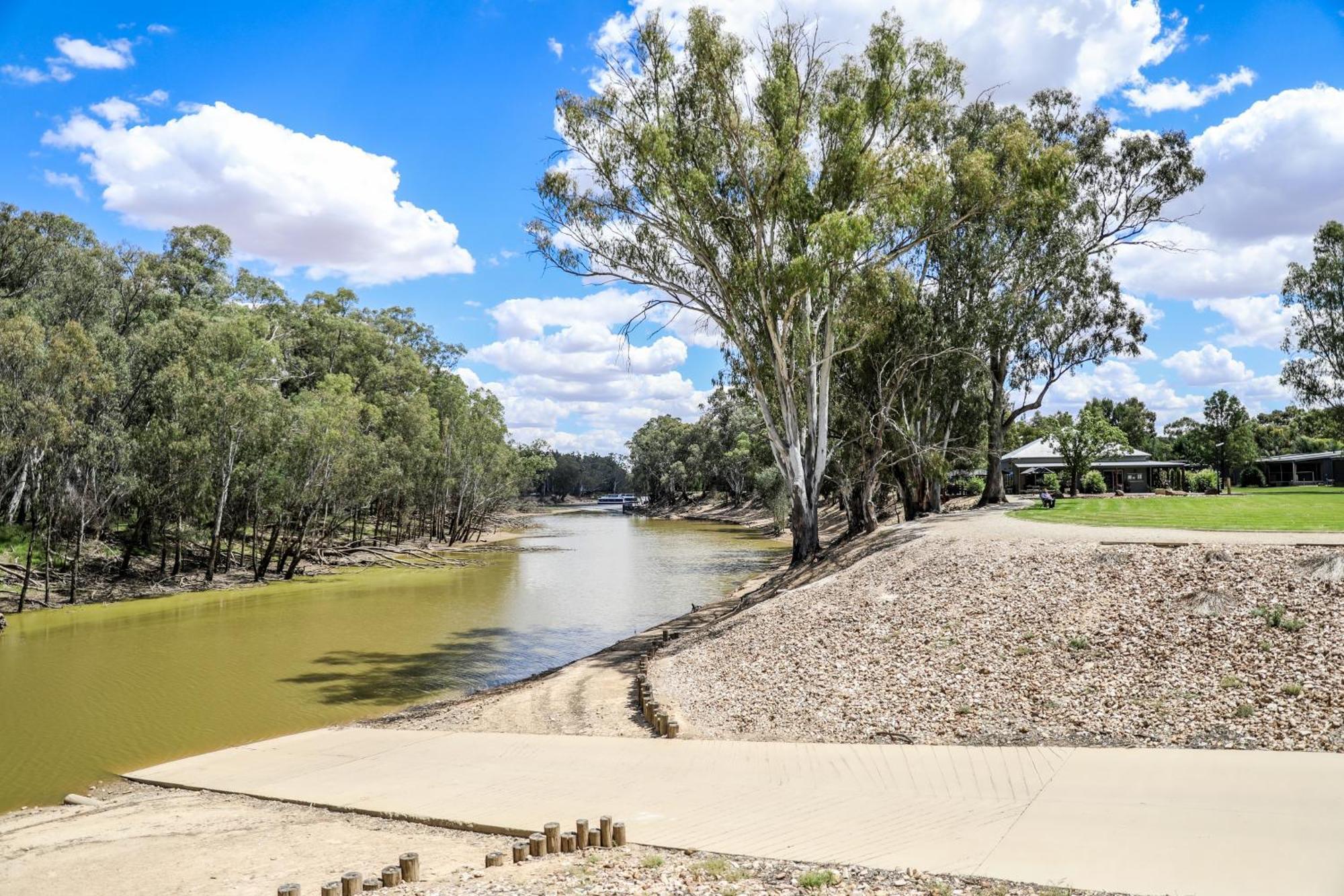 Discovery Parks - Moama Waters Hotel Exterior photo